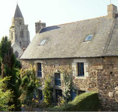 For sale large property Saint-Suliac Brittany